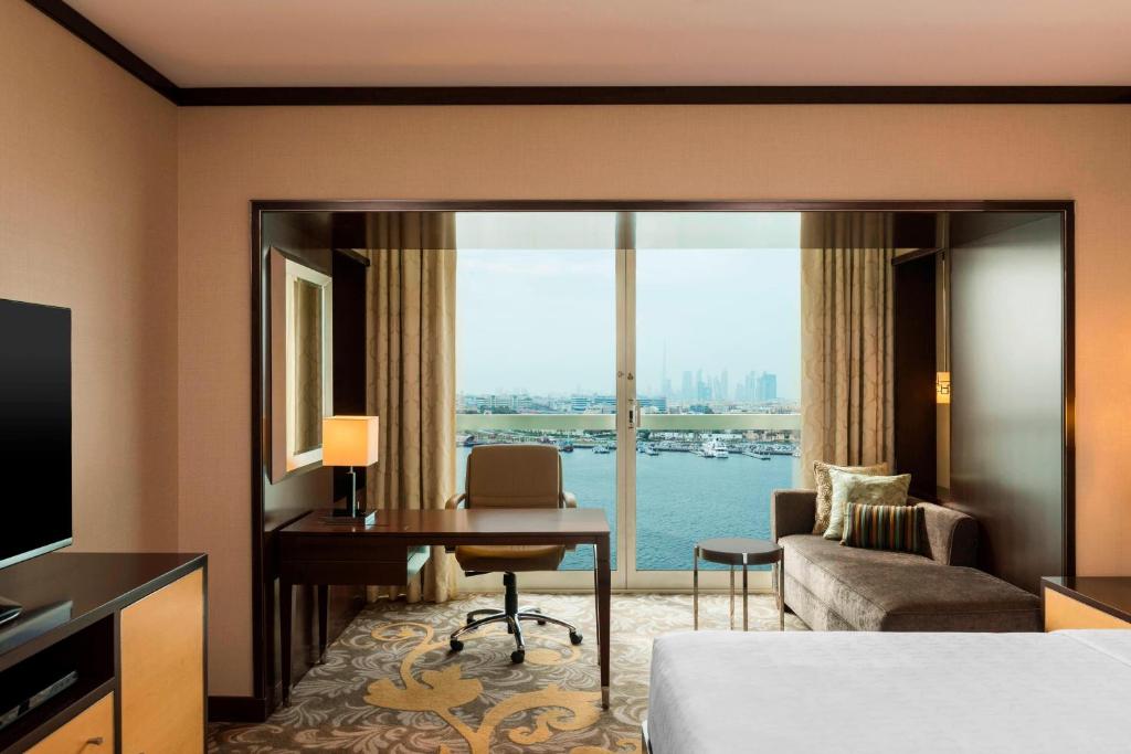Sheraton Dubai Creek Hotel & Towers, фотограції туристів