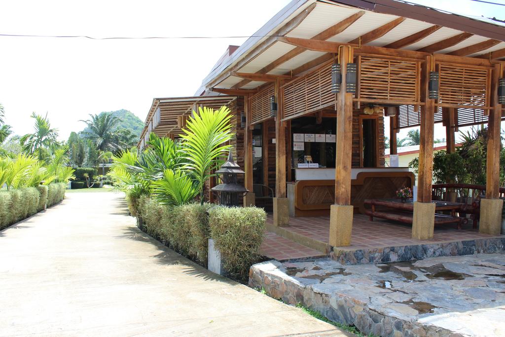 Горящие туры в отель Aonang Phutawan Resort
