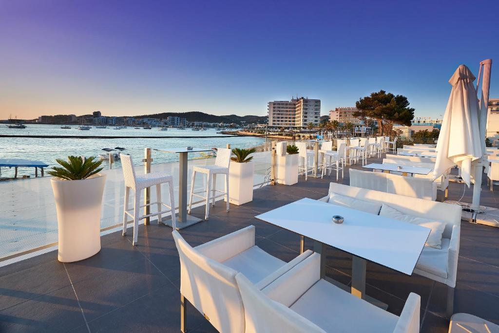Отдых в отеле Hotel Apartamentos Marina Playa Ибица (остров) Испания