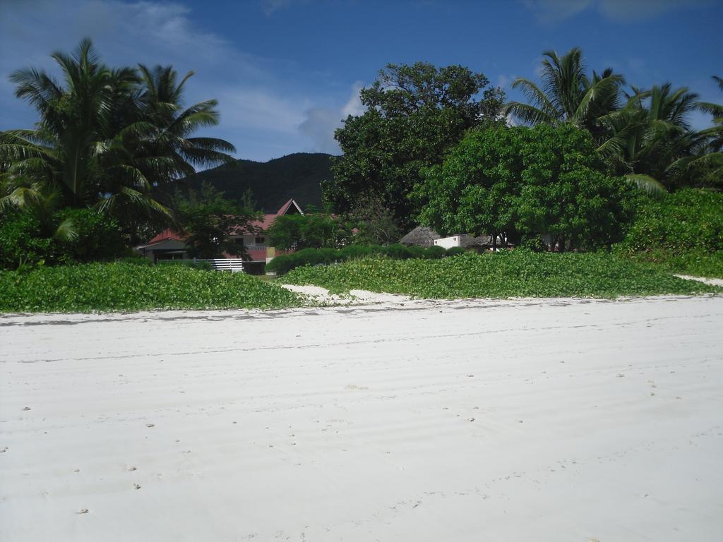 Відпочинок в готелі Amitie Chalets Праслен (острів) Сейшели