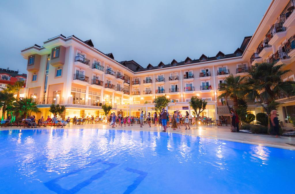 Recenzje hoteli L'oceanica Beach Resort