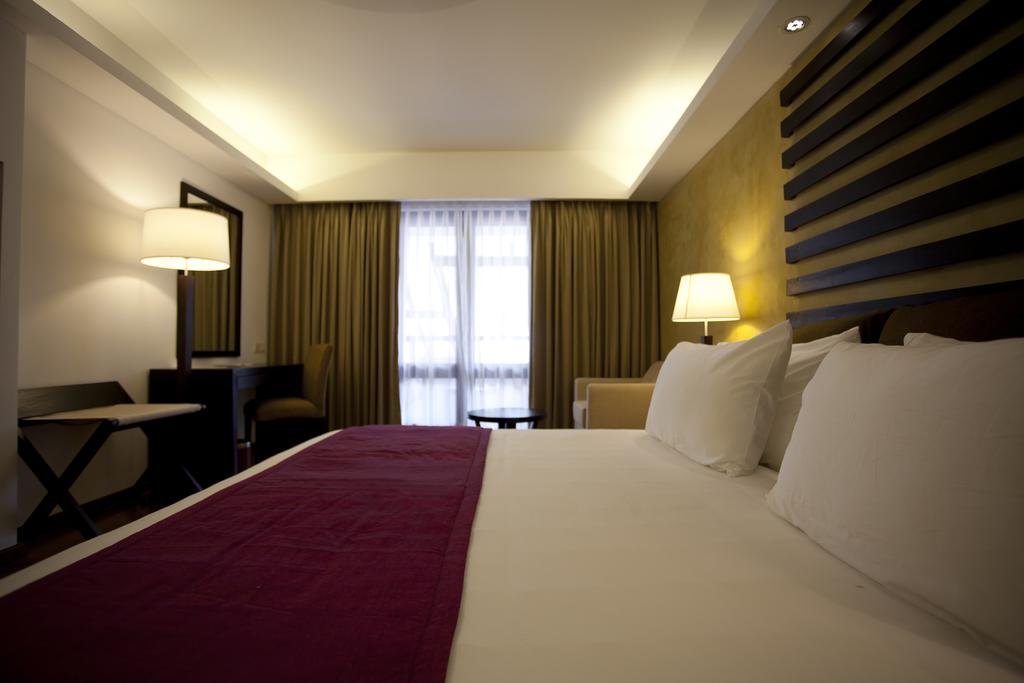 Цены в отеле Avani Bentota Resort & Spa