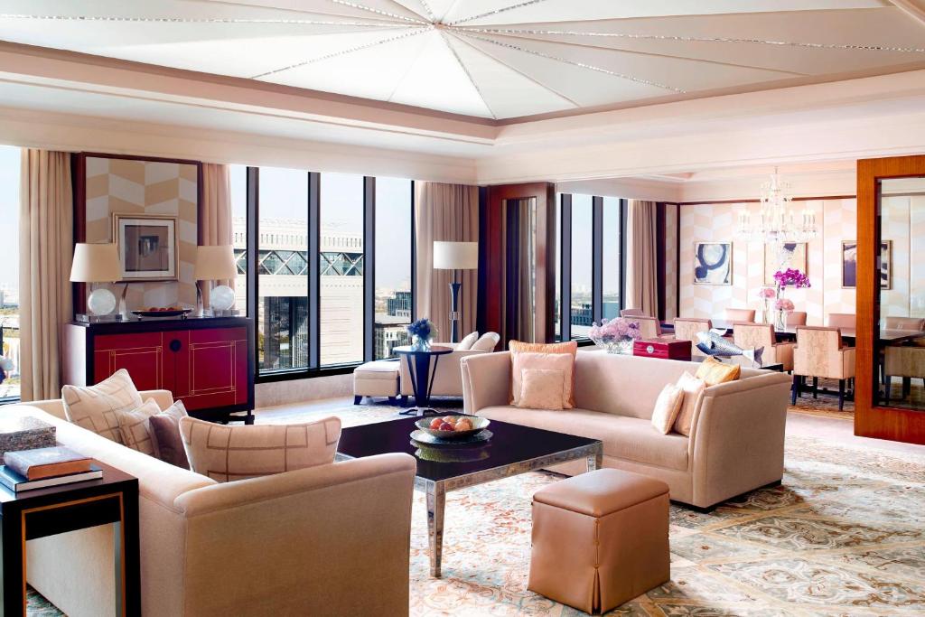 Отдых в отеле The Ritz-Carlton Dubai International Financial Centre Дубай (город)
