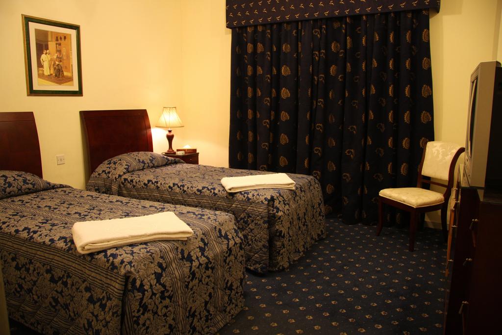 Цены в отеле Ramee Guestline Deira Hotel