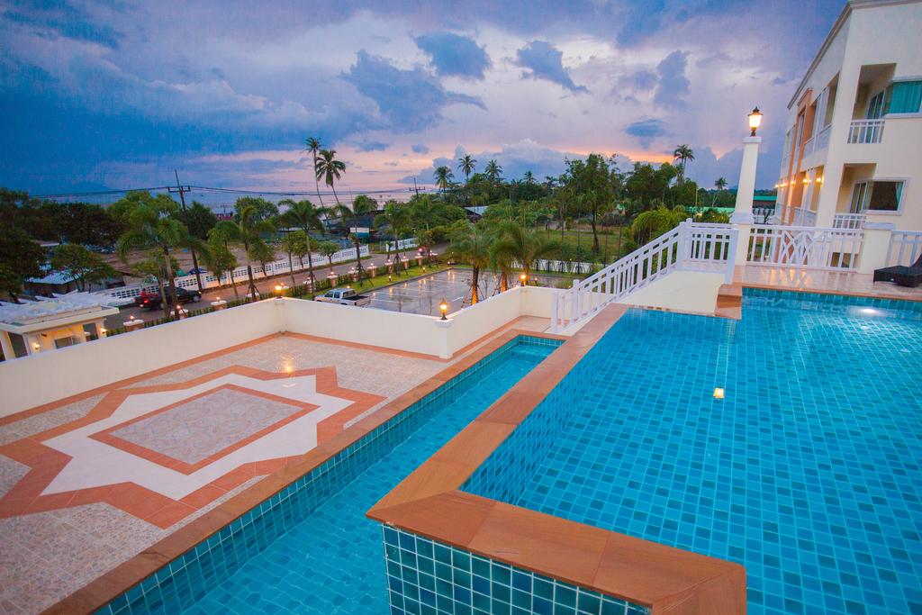 Отель, Krabi Front Bay Resort