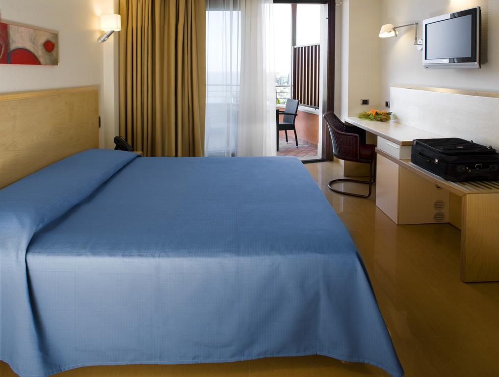 Фото готелю Panoramic Hotel Giardini Naxos