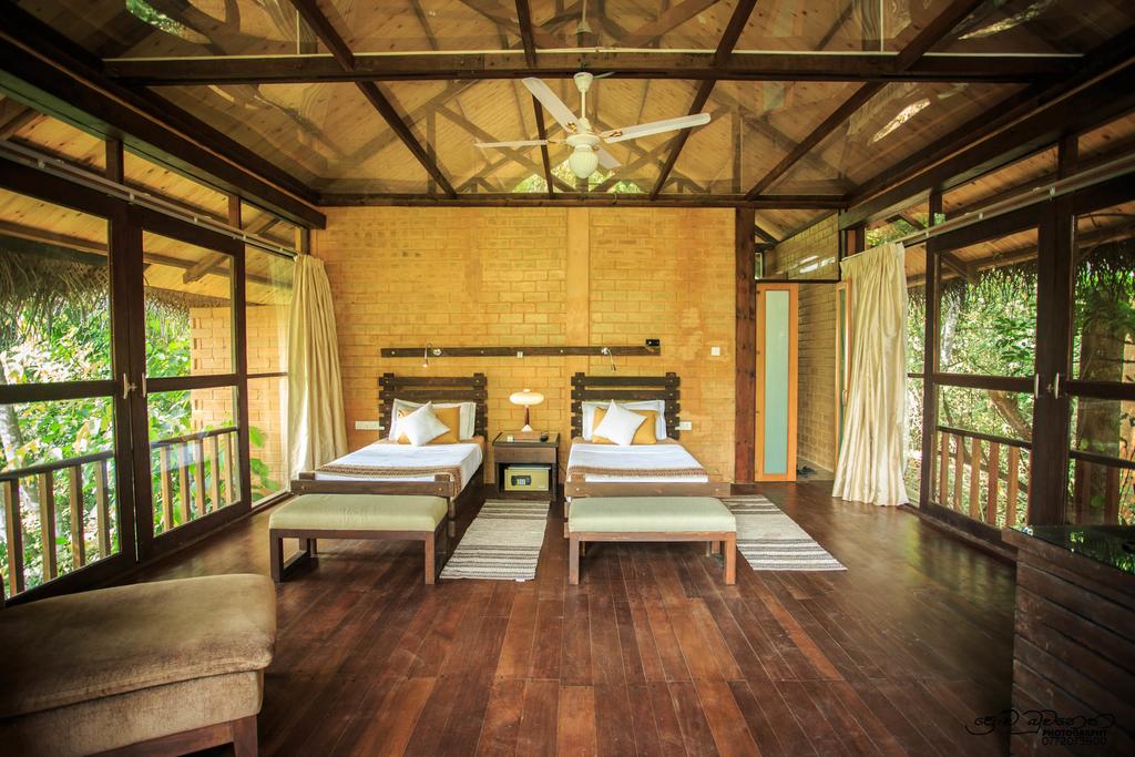 Отдых в отеле Jungle Village by Thawthisa