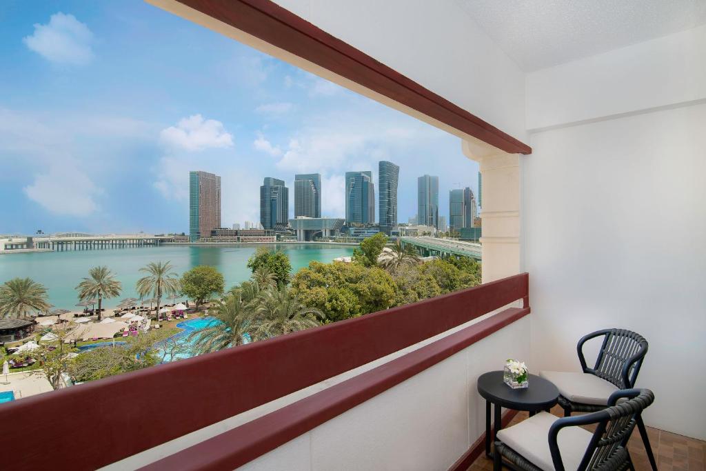 Абу-Даби Le Meridien Abu Dhabi Hotel цены