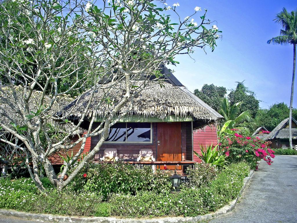 Hotel rest Sunset Village Beach Resort Pattaya