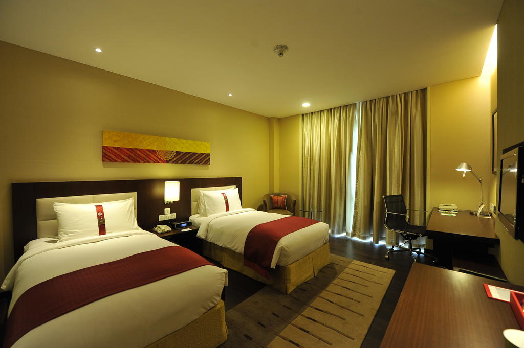 Holiday Inn Hinjewadi Индия цены