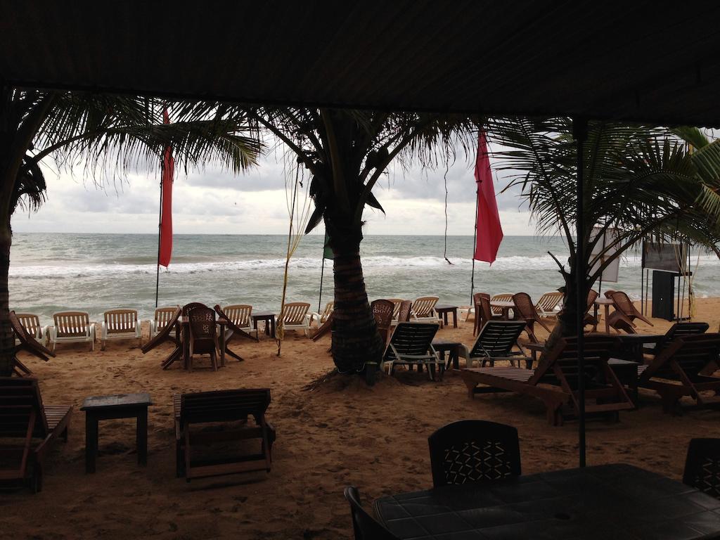 Sri Lanka Warahena Beach