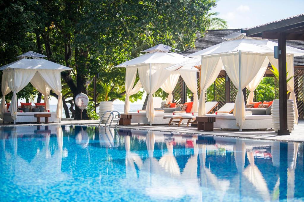 Lily Beach Resort & Spa, Мальдіви