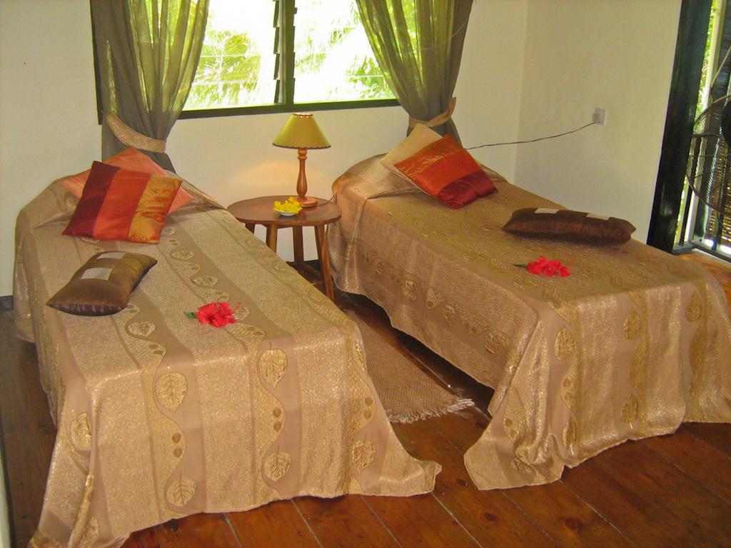 Mango Lodge Self-Catering Apartments, фото