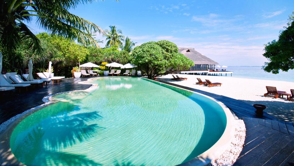 Відпочинок в готелі Adaaran Prestige Water Villa Meedhupparu Раа Атол Мальдіви