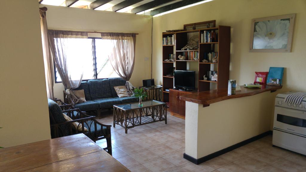Mango Lodge Self-Catering Apartments цена