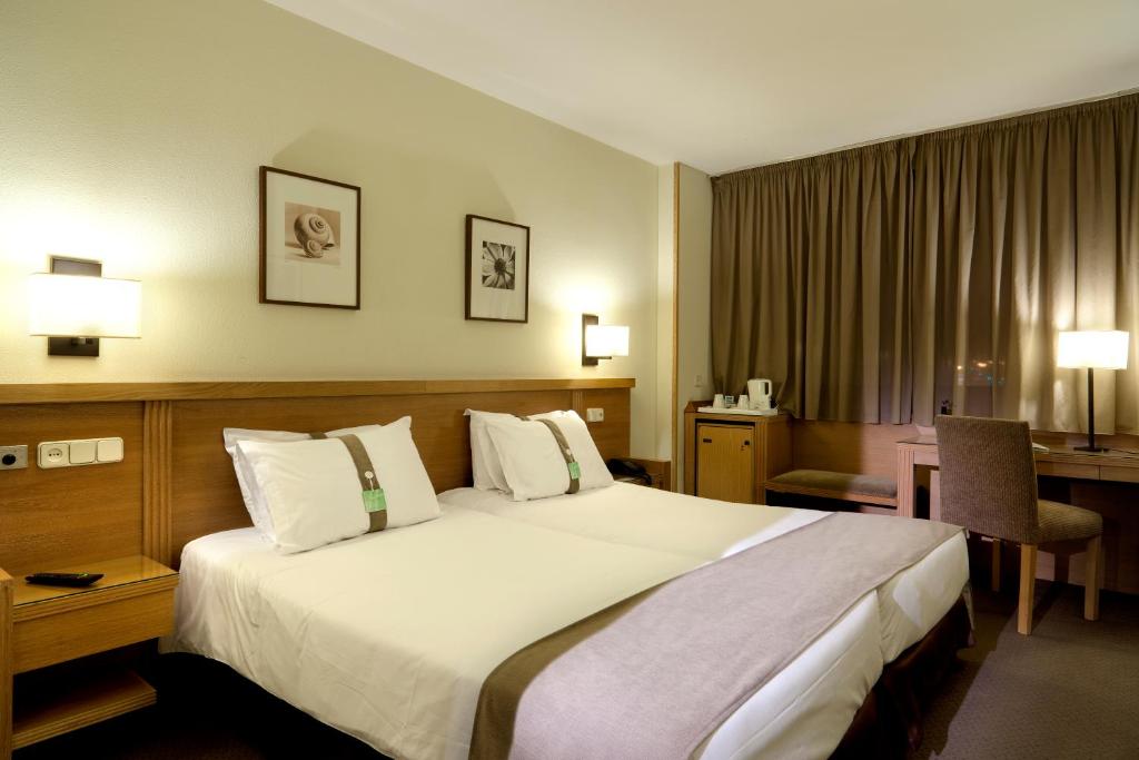 Отзывы про отдых в отеле, Holiday Inn Madrid-Piramides