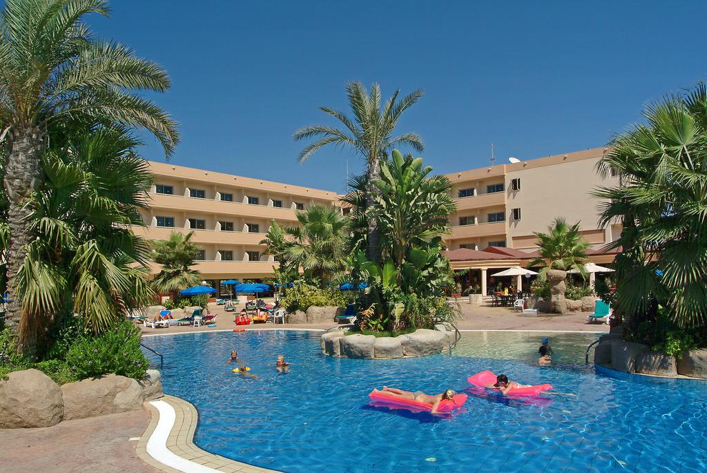 Wakacje hotelowe Nissiana Hotel & Bungalows Ajia Napa Cypr