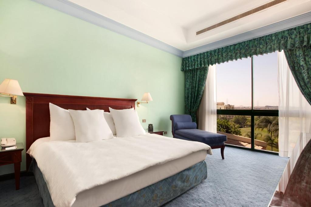 Відпочинок в готелі Hilton Pyramids Golf Hotel Каїр Египет