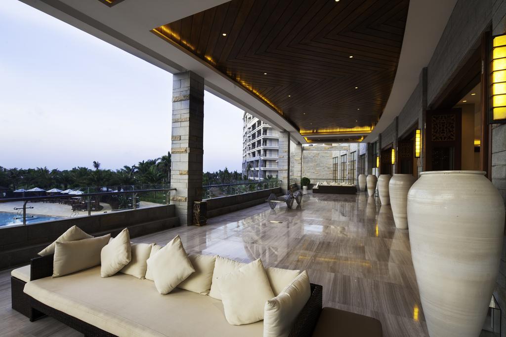 Aloha Oceanfront Suite Resort, China, Sanya