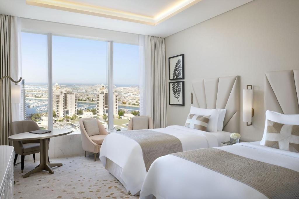 Горящие туры в отель The St. Regis Dubai, The Palm Дубай Пальма ОАЭ