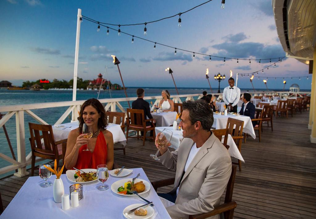 Отзывы об отеле Sandals Royal Caribbean Resort & Private Island