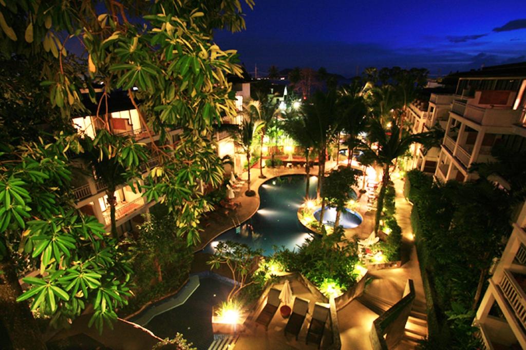 Горящие туры в отель Sunset Beach Resort Патонг Таиланд
