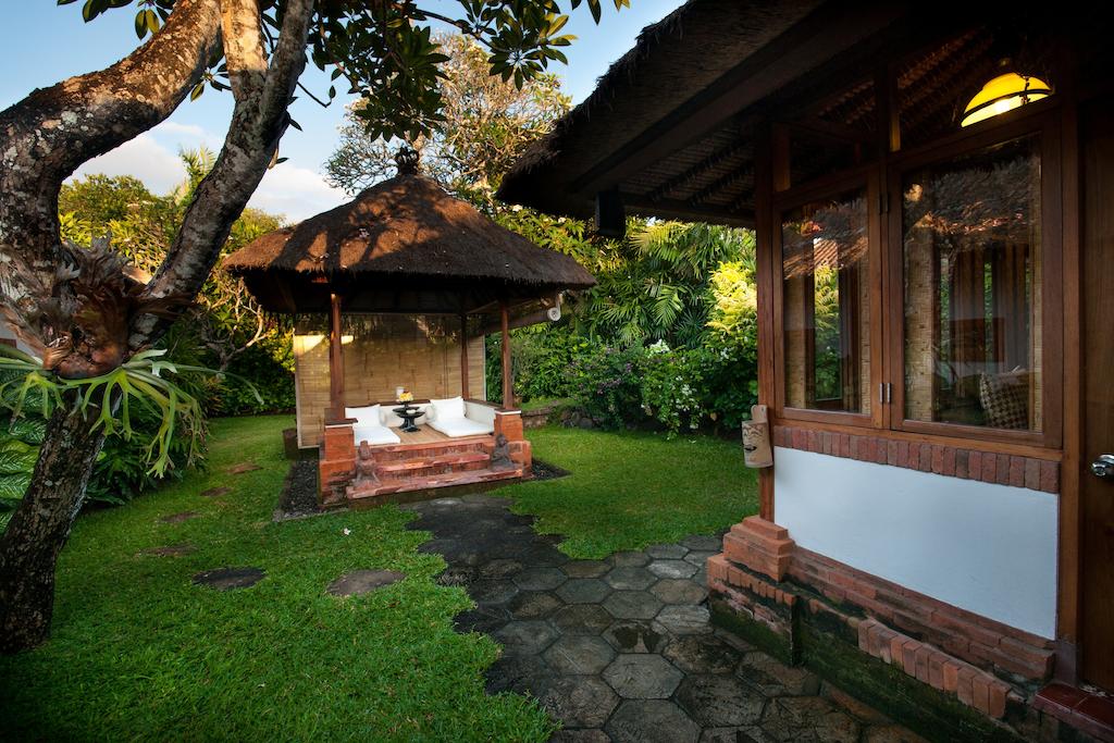 Горящие туры в отель Tandjung Sari Бали (курорт)