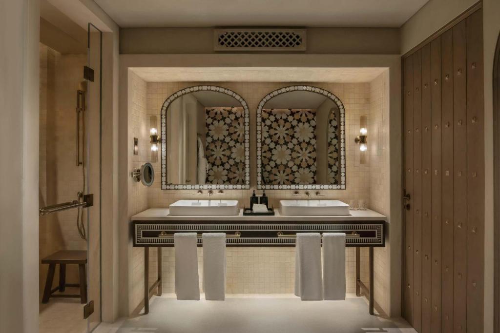 Hotel rest Bab Al Shams, A Rare Finds Desert Resort