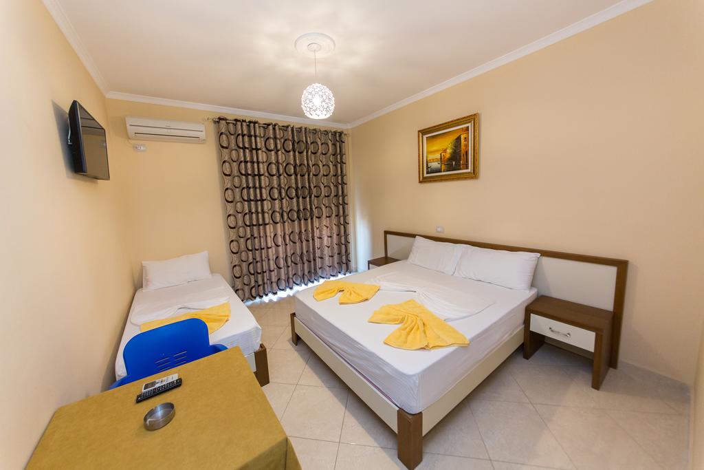 Відпочинок в готелі Hotel Vila Misiri Дуррес
