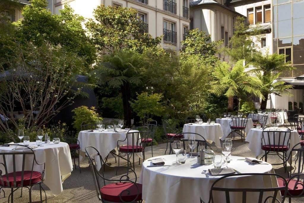 Фото отеля Renaissance Paris Le Parc Trocadero Hotel