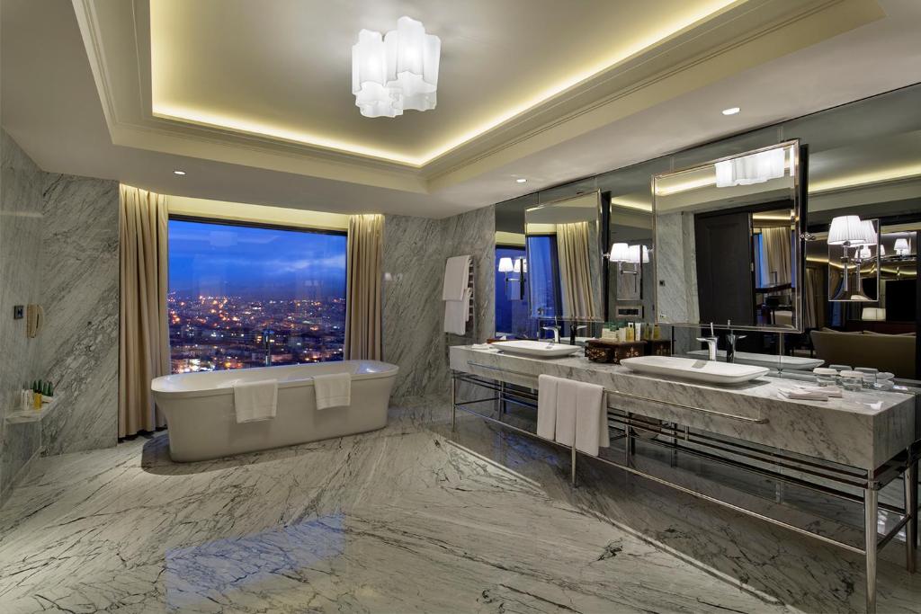 Reviews of tourists Hotel Ankara Hiltonsa
