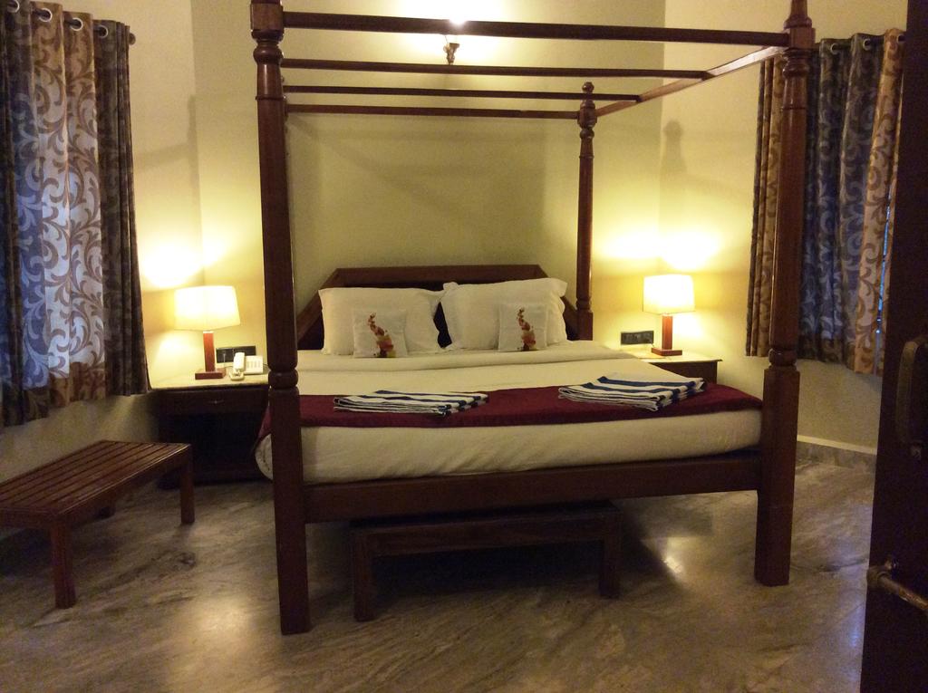 Ціни в готелі Leoney Resort Goa