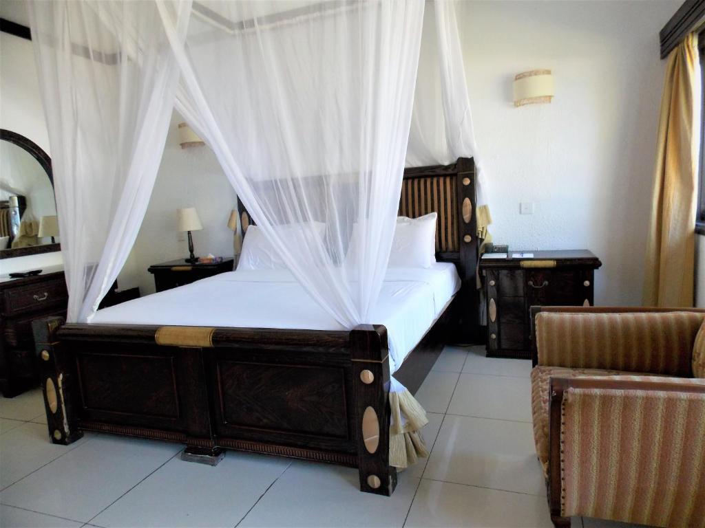 Момбаса Nyali Sun Africa Beach Hotel and Spa цены