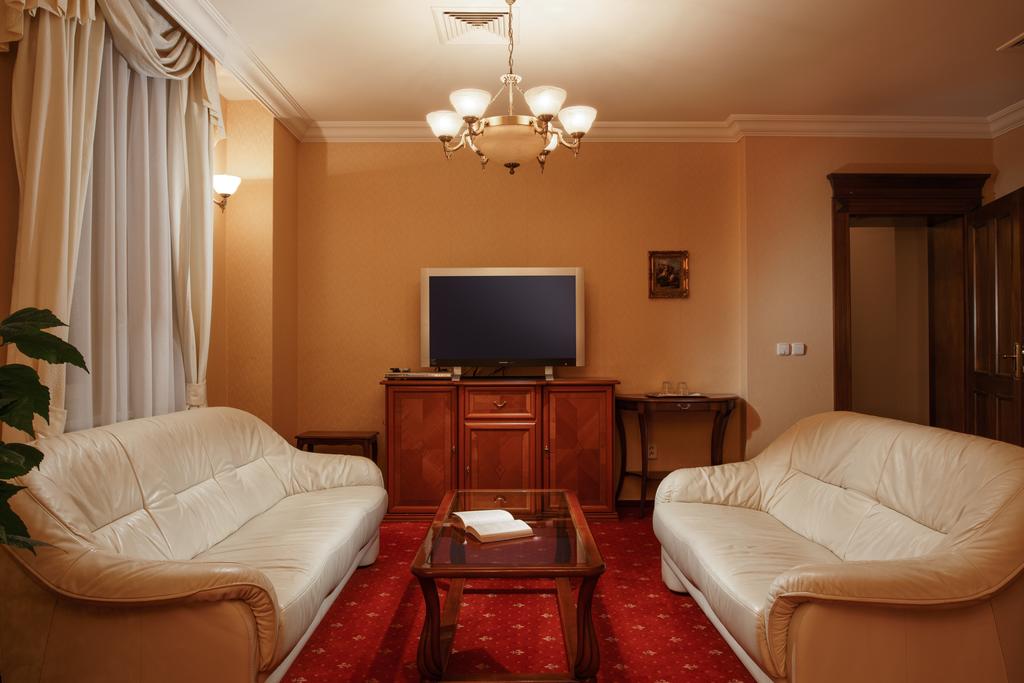 Hot tours in Hotel Moskevsky Dvur Karlovy Vary Czech Republic