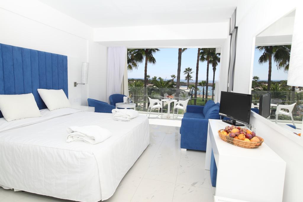 Cypr The Dome Beach Hotel