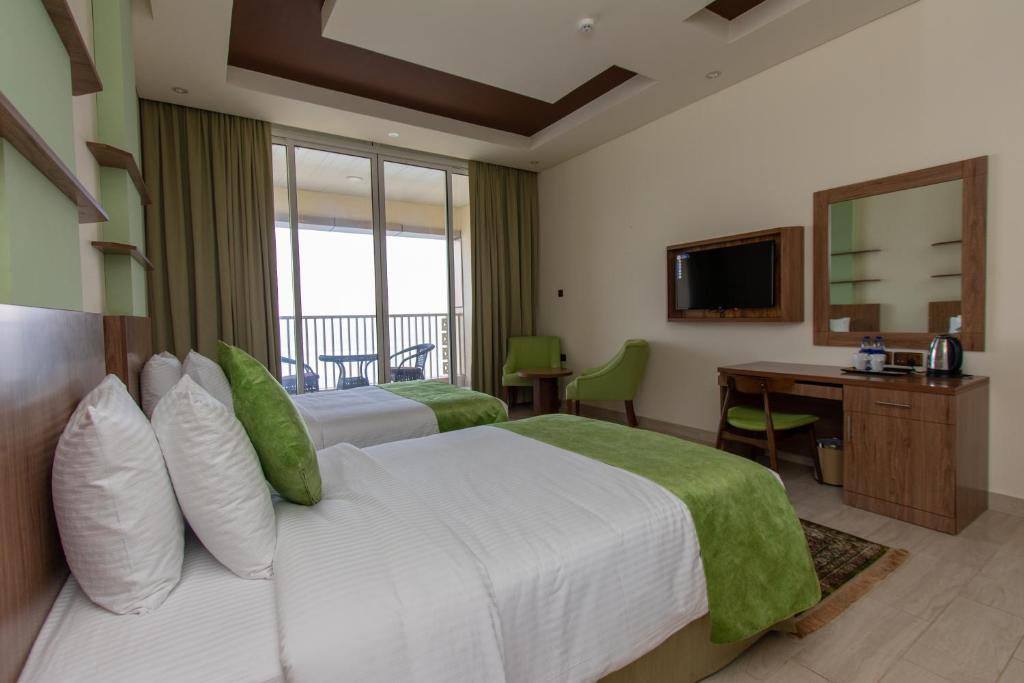 Горящие туры в отель Flamingo Beach Resort Умм Аль Кувейн