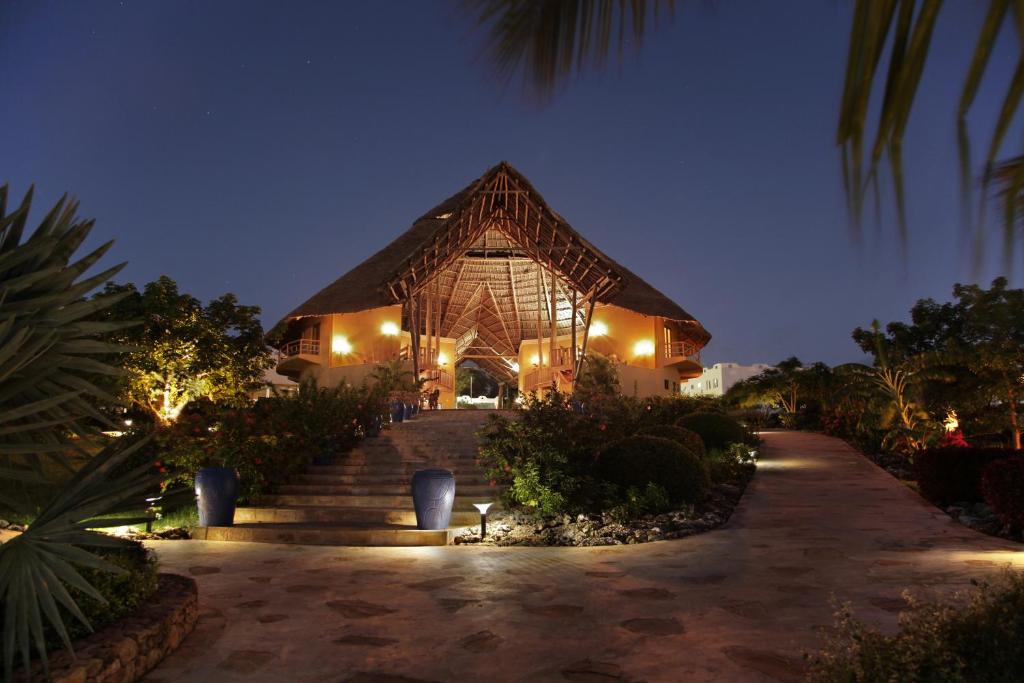 Відпочинок в готелі Gold Zanzibar Beach House and Spa Кендва