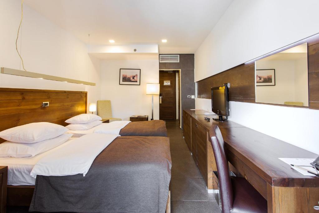 Готель, Avala Resort & Villas