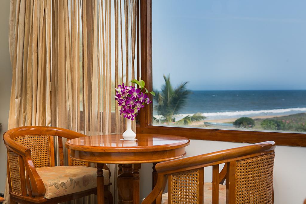 Горящие туры в отель Ideal Beach Resort