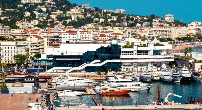 Barriere Le Majestic Cannes France prices