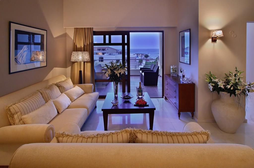 Відпочинок в готелі Porto Platanias Beach Resort & Spa