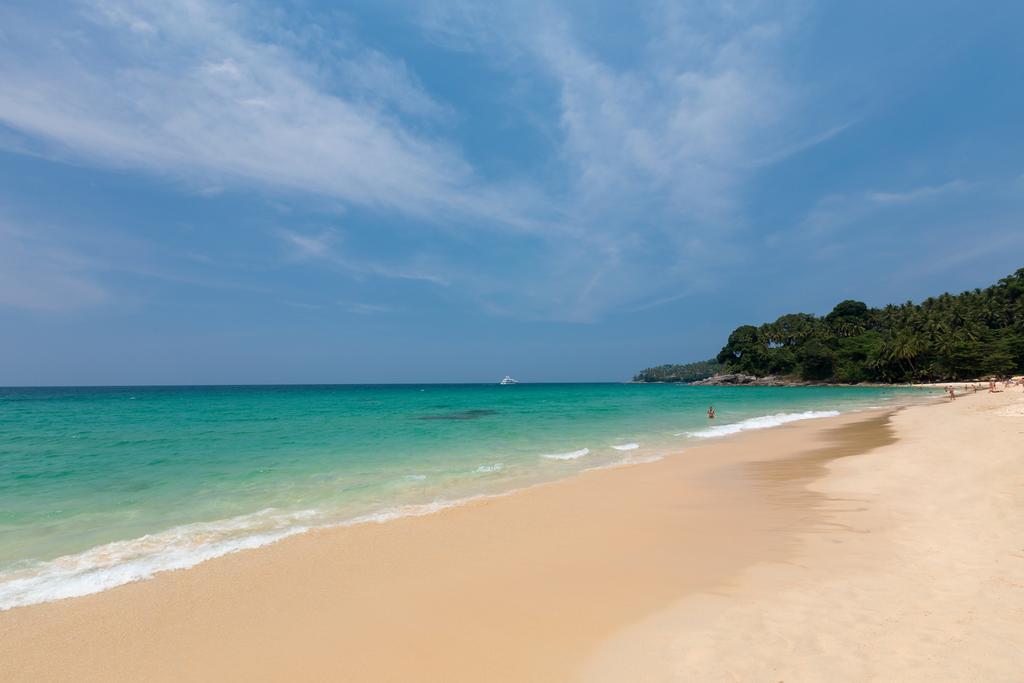 Outrigger Surin Beach Resort (Ex. Manathai Surin Phuket) фото туристов