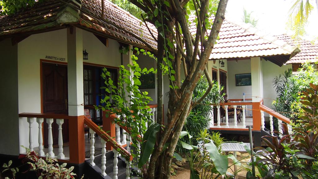 Туры в отель Hotel Flower Garden Унаватуна Шри-Ланка