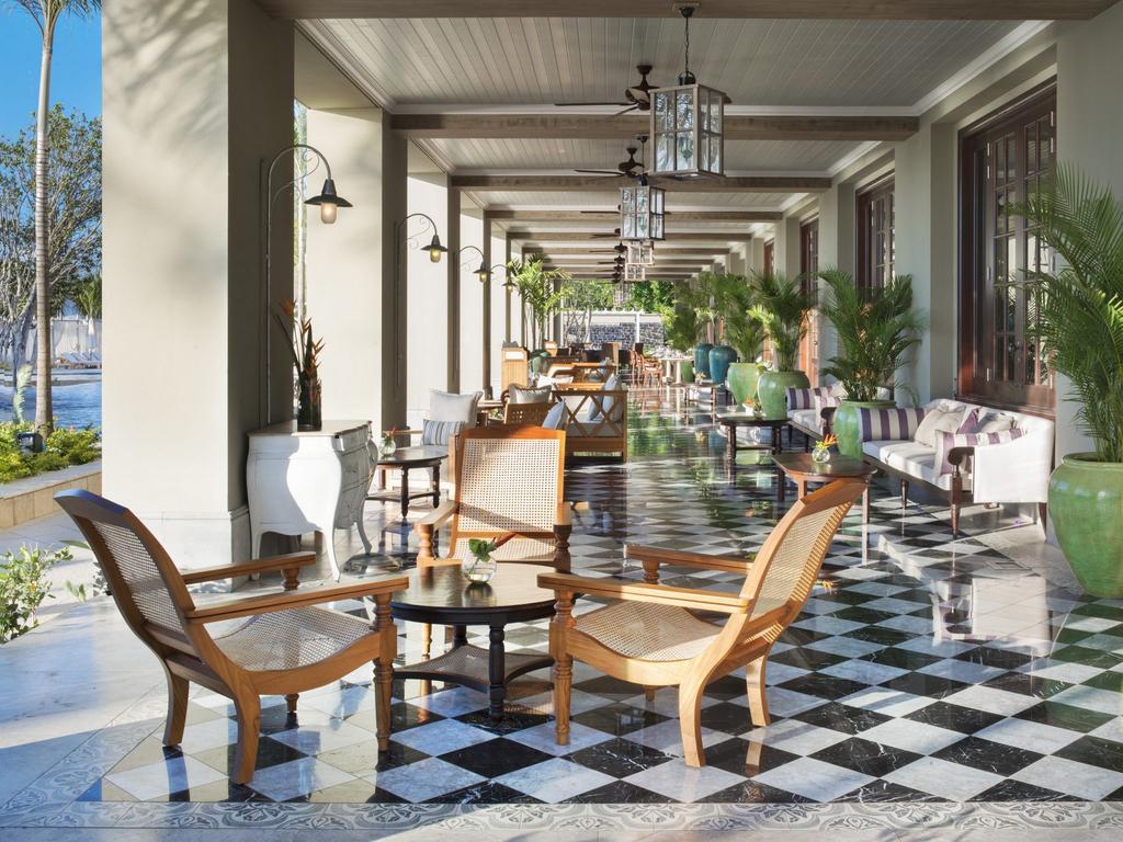 Відпочинок в готелі The St. Regis Mauritius Resort Південне узберіжжя Маврикій