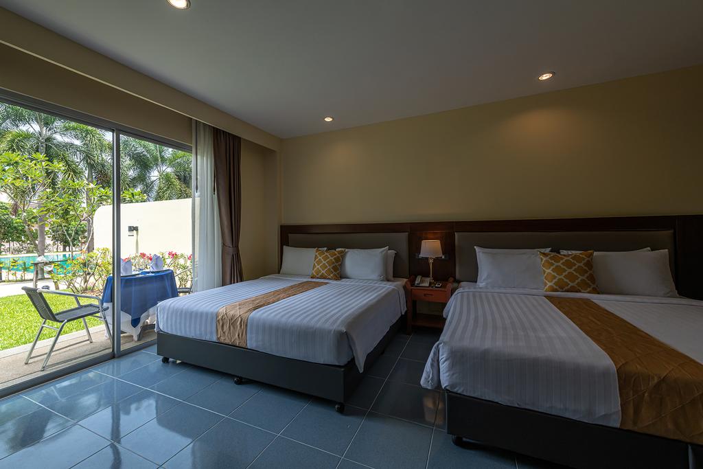 Blue Beach Grand Resort & Spa (ex. Chalong Beach Hotel & Spa), фотографии туристов