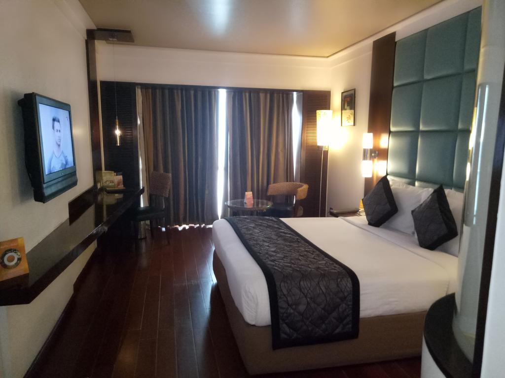Iris Hotel Bangalroe price