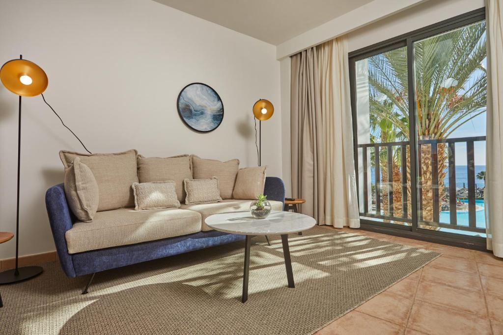Цены в отеле Secrets Lanzarote Resort & Spa