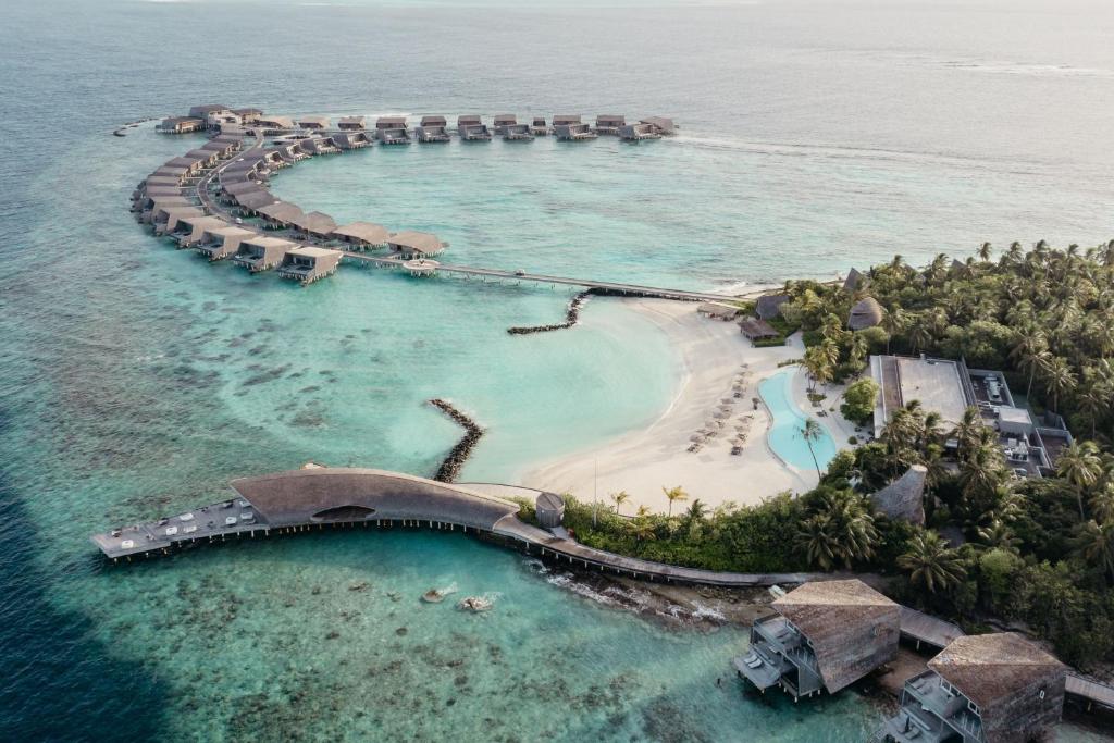 The St. Regis Maldives Vommuli Resort, харчування