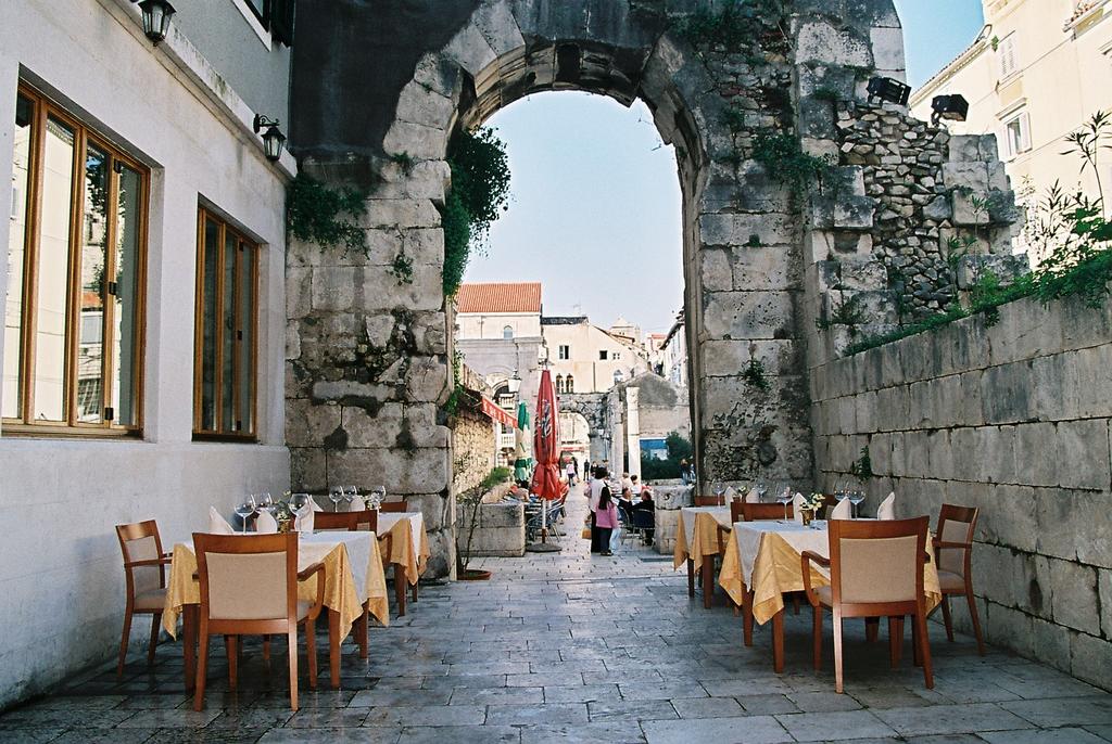 Peristil, Middle Dalmatia, Croatia, photos of tours
