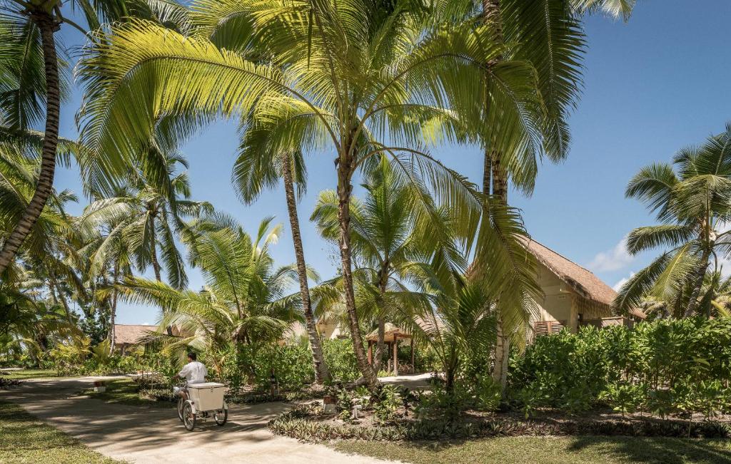 Hot tours in Hotel Four Seasons Resort Seychelles at Desroches Island Derosh (island) Seychelles
